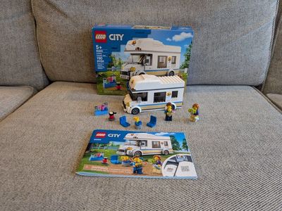 Lego City Holiday Camper Van 60283