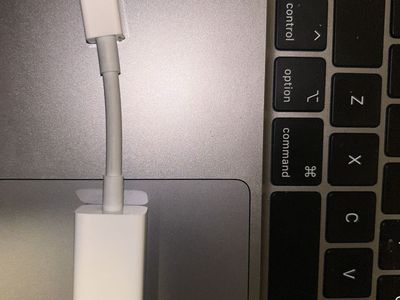 Apple Lightning to Ethernet (RJ-45) Adapter A1433 for MacBook White