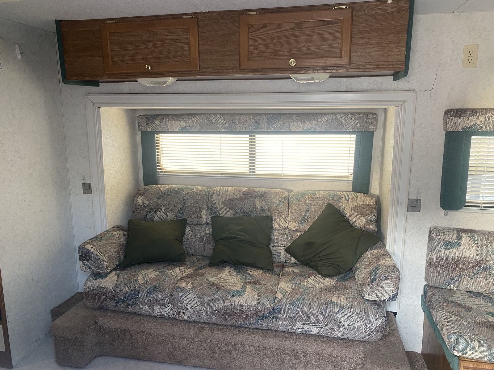 Main image 13