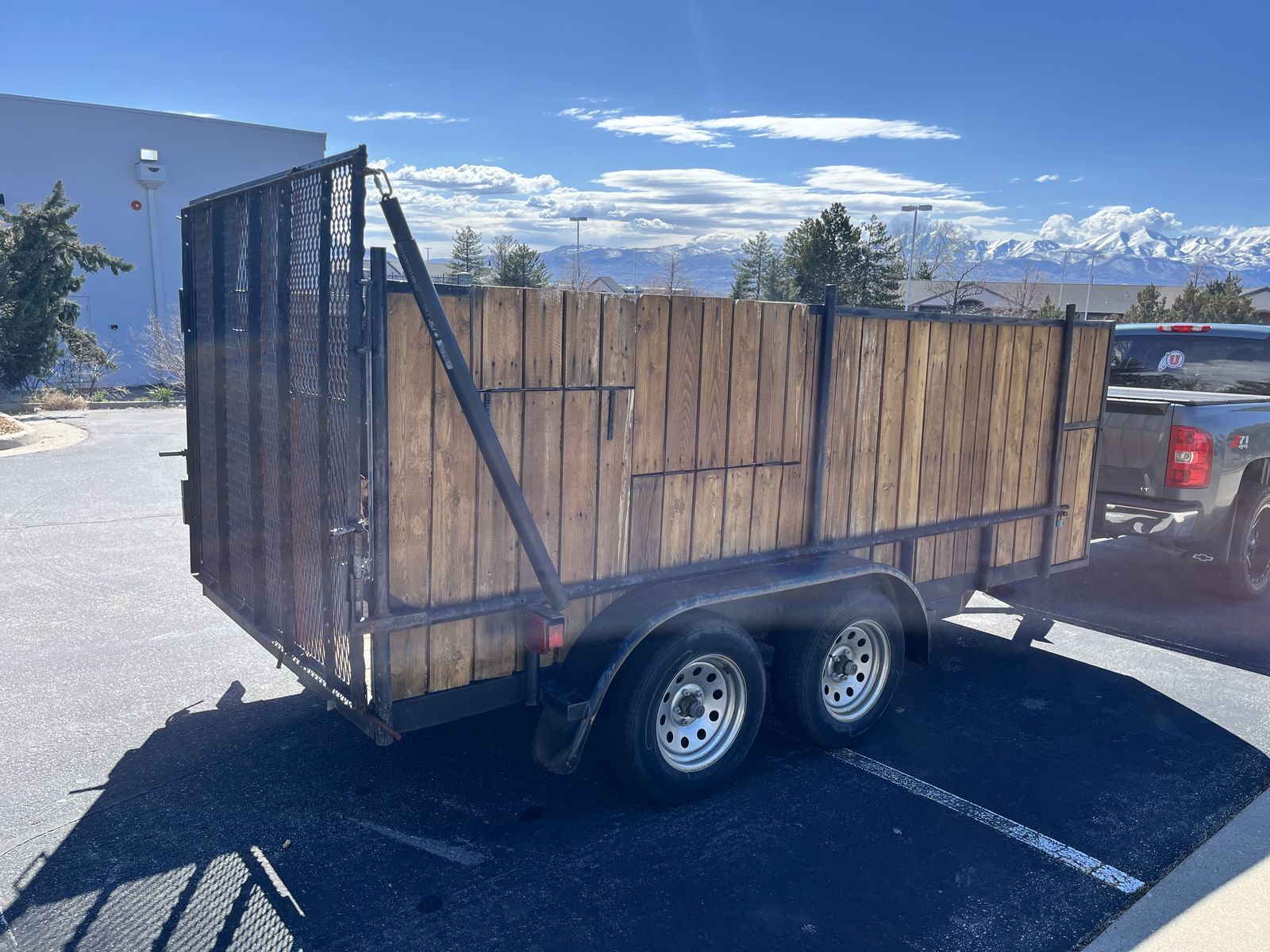Utility trailer