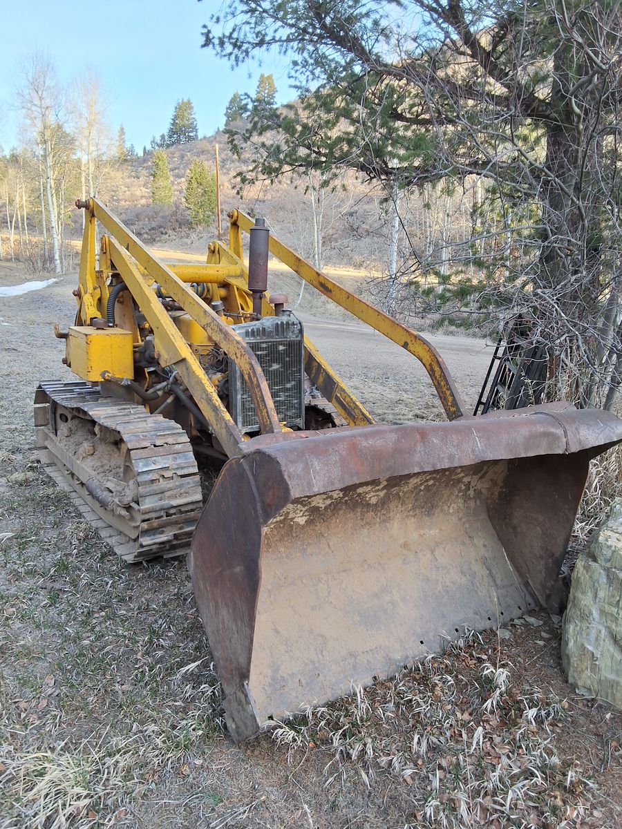 1956 John deer crawler loader