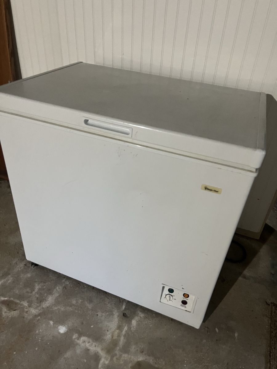 Deep Freeze:  free (compressor is broken)