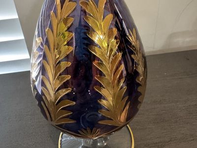 Hand-Blown Art Glass Egg Figurine on Pedestal Gold Leaf Egyptian Decoration