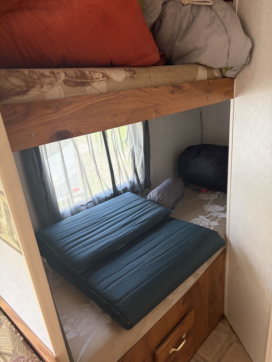 Main image 6