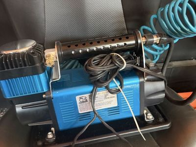Bully winch portable air compressor