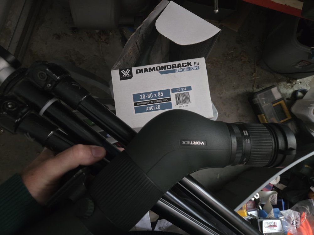 Vortex Diamondback HD 20-60x85 Angled Spotting Scope (DS-85A) with Tripod
