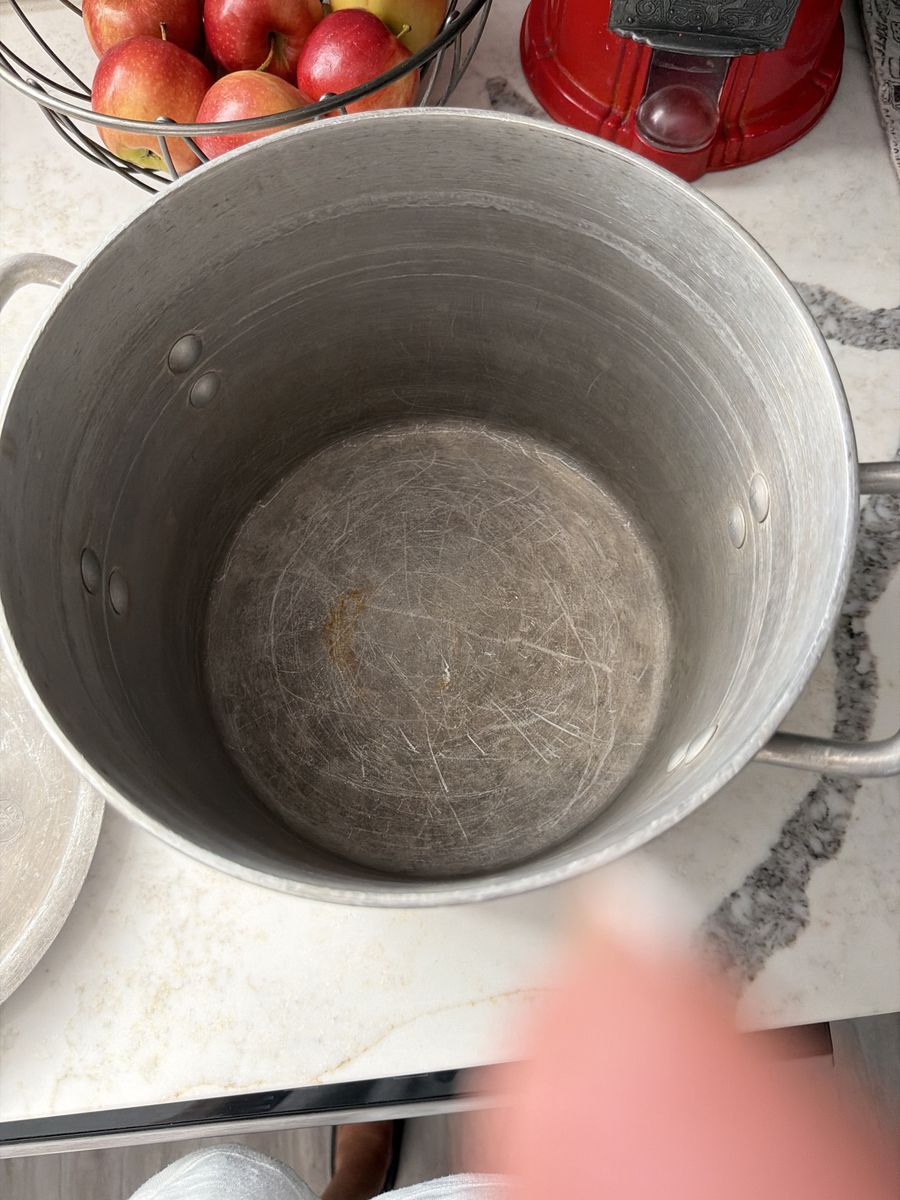 Main image 3