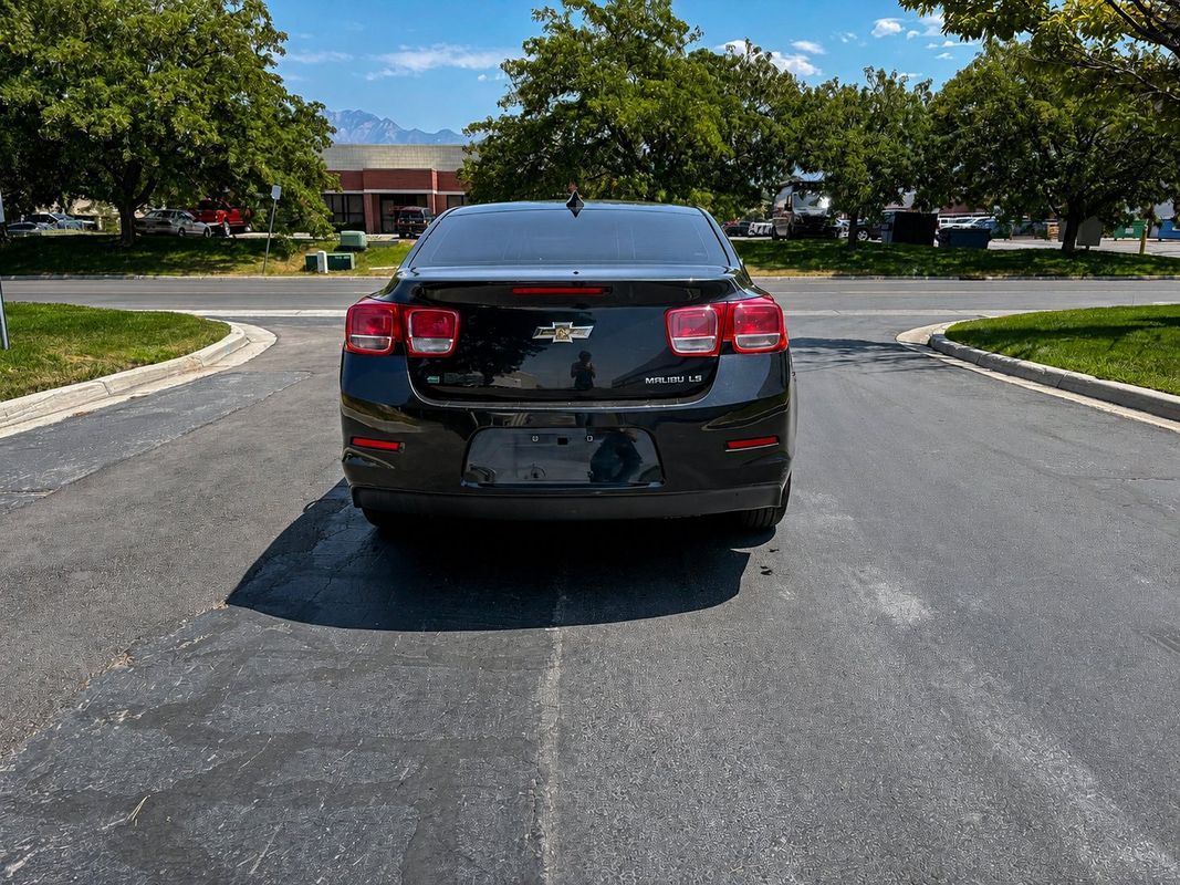 Main image 4