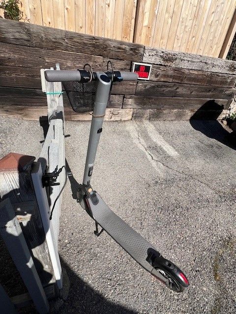 Segway Ninebot Electric Kick Scooter ES2