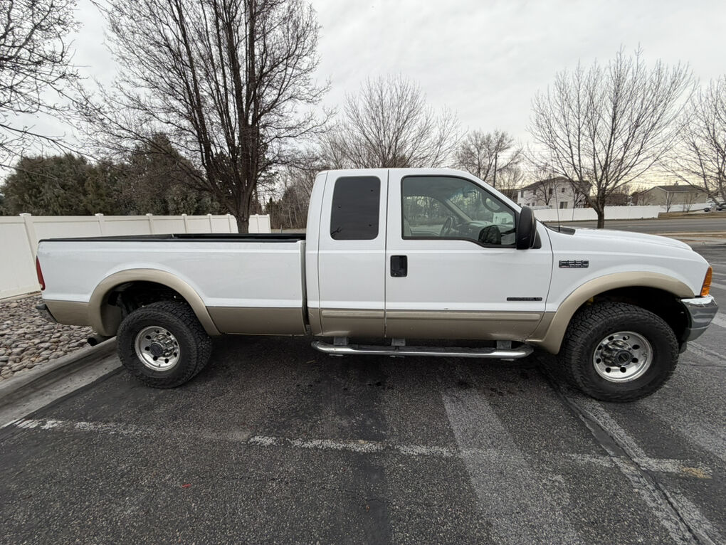 2001 FORD F250 SUPER DUTY Lariat