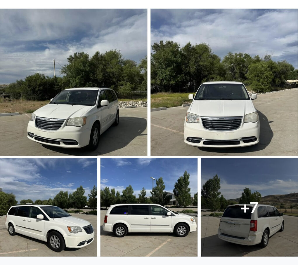 2011 Chrysler Town and Country Touring