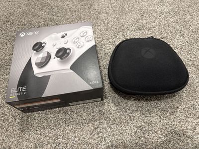 Xbox Elite Series 2 Core Wireless Controller - New in Box with Used Case/Accessories