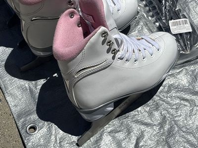 Jackson Ultima Figure Skate