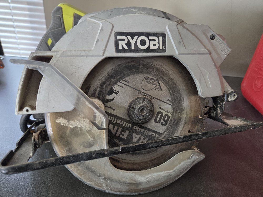 Ryobi CSB135L 7-1/4 inch 14A Corded Circular Saw - Used, Great Condition