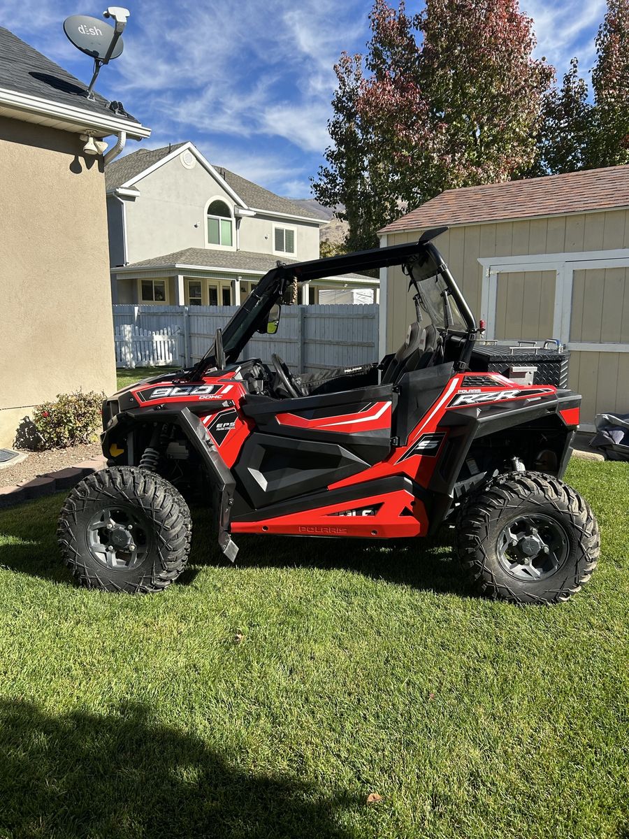 2015 Polaris razor