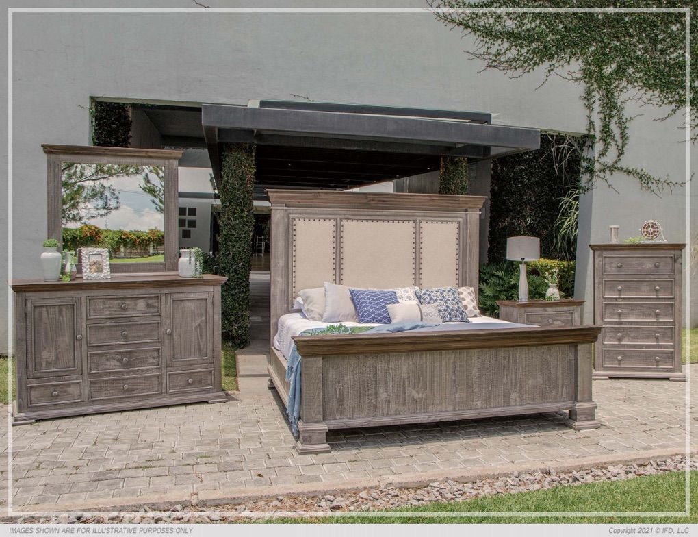 BRAND NEW! Beautiful Solid Wood KING Bedroom Set