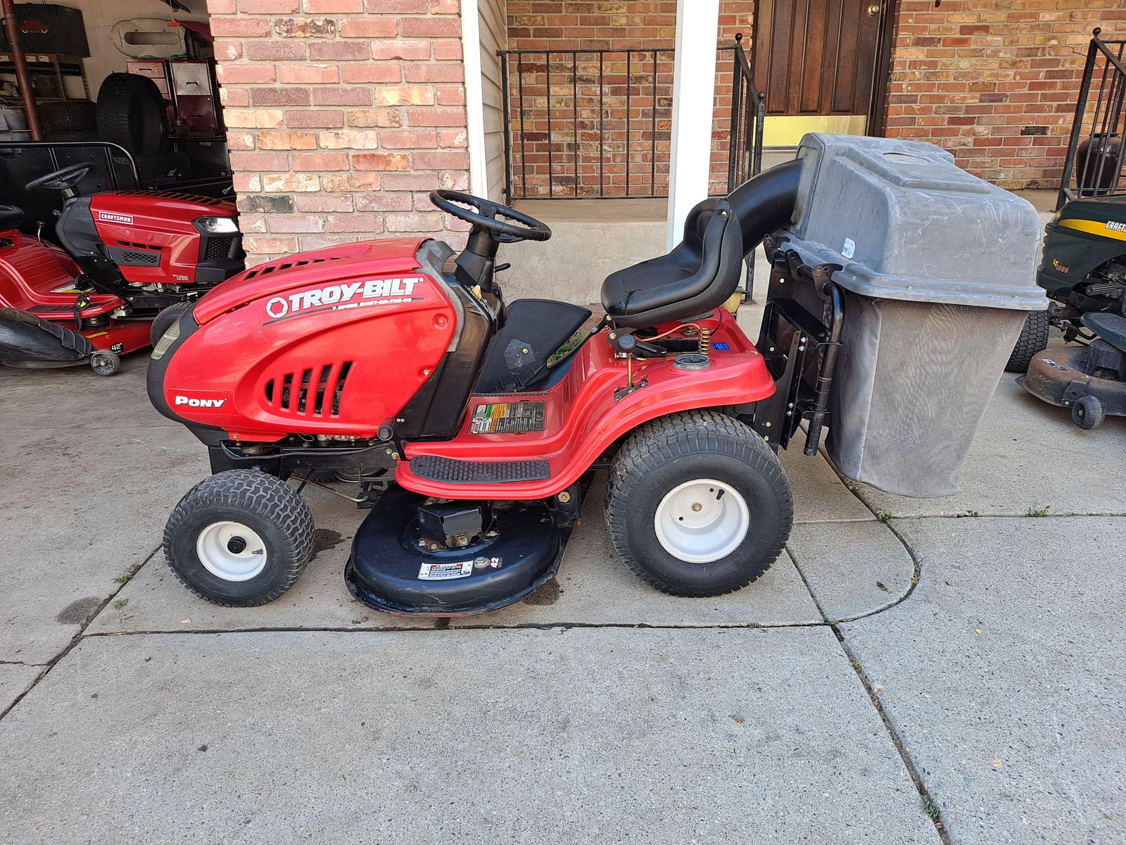 Troy Bilt lawn tractor + full grass catch, tuned