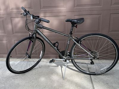 TREK WSD 7.2 Hybrid Women's Bike