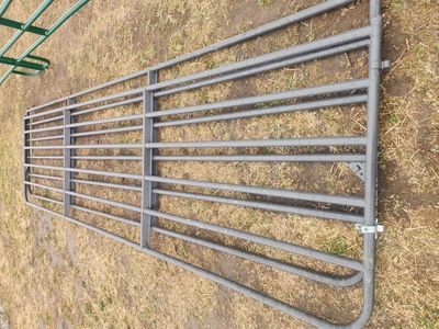 16ft behlen country cattle/horse pasture gates