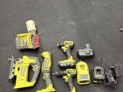RYOBI TOOL SET W/batteries & Charger