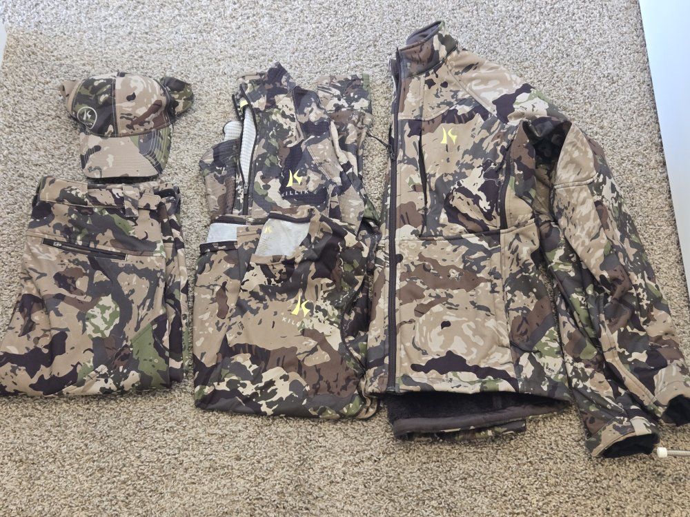 Women’s Killik Camo 5-Piece Complete Hunting Clothing Set - Size Medium