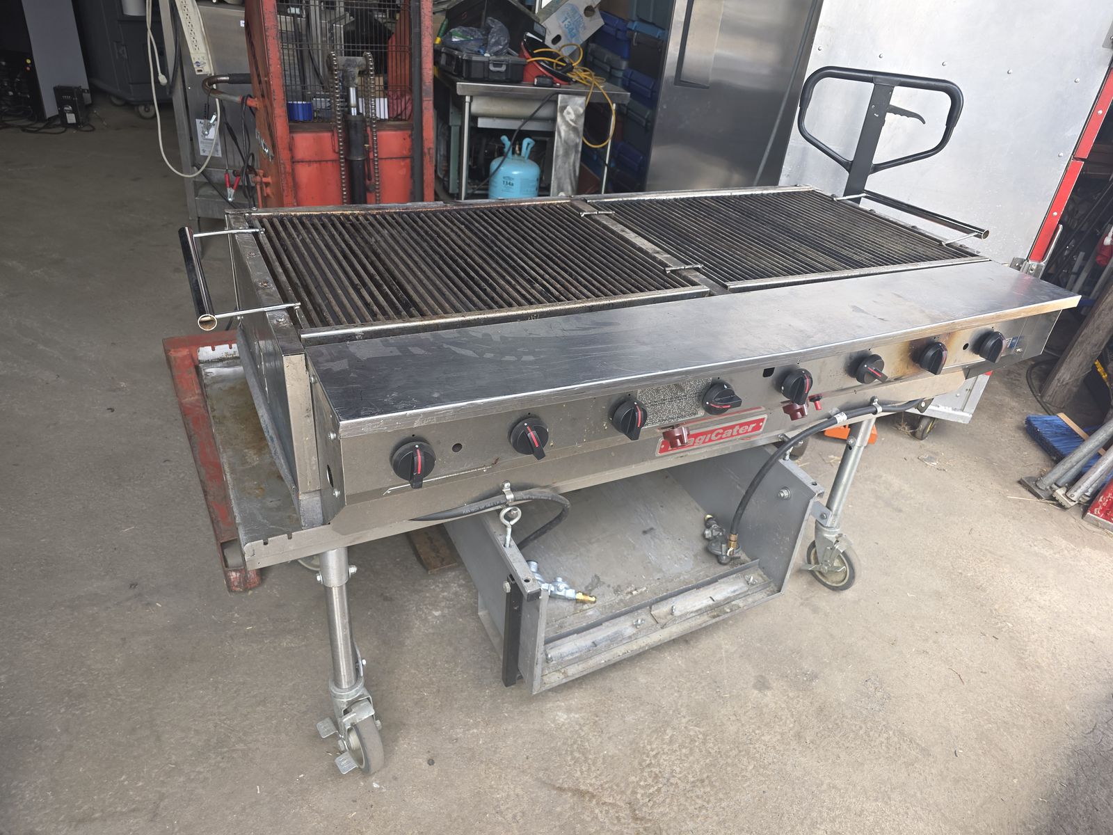Commercial BBQ Magi Cater Propane Excellent Condition. 2 Available