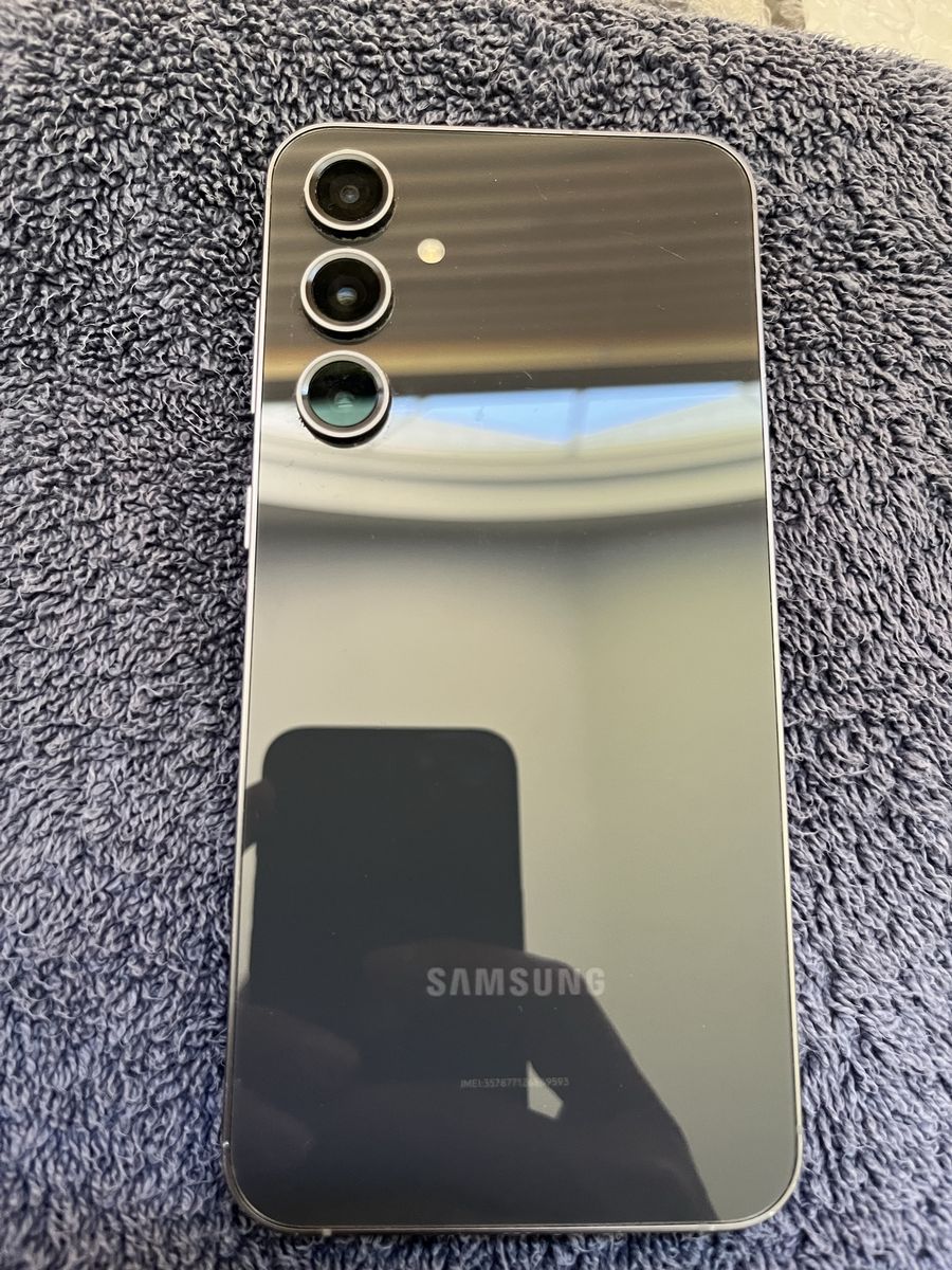 Samsung s23 fe, use at&t carrier .so nice