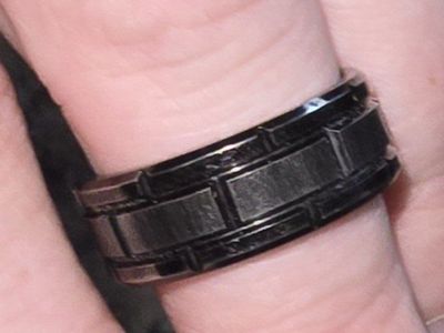 Stylish Black Tungston Ring - Unique Geometric Design