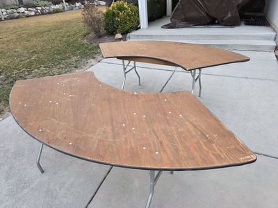Curved Tables