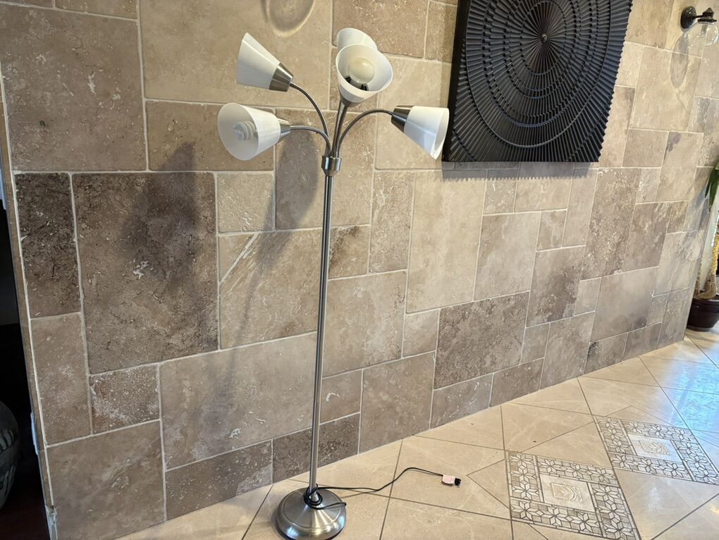 Silver Floor Lamp W/ 5 Adjustable White Shades