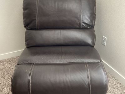 Leader Chair – Brown Leather