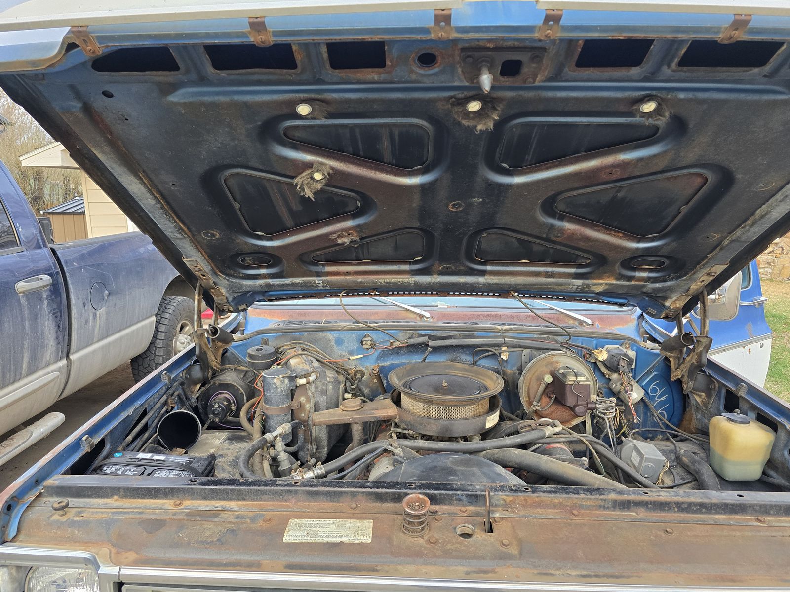 1973 CHEVROLET SUBURBAN C1500 LT