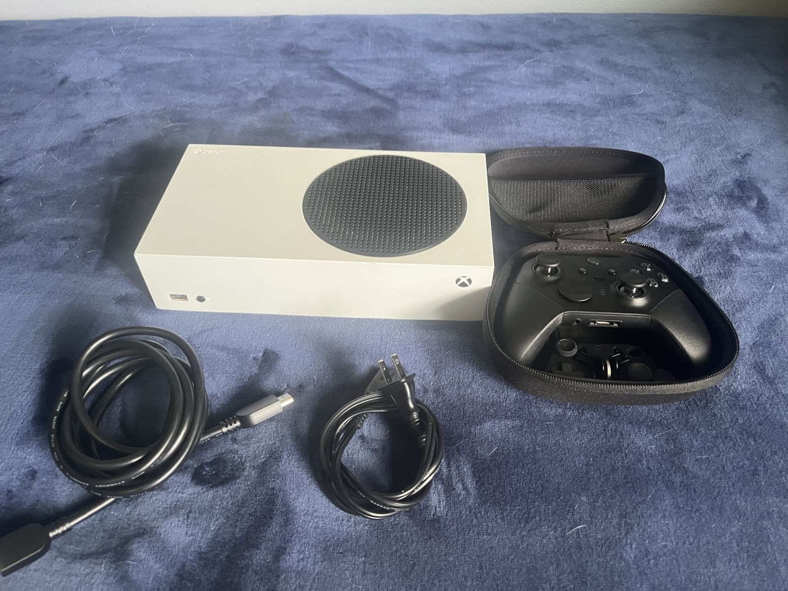 Xbox series s with elite series 2 controller