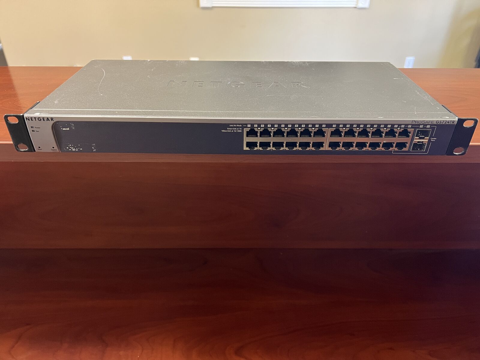 NetGear ProSafe GS724TR