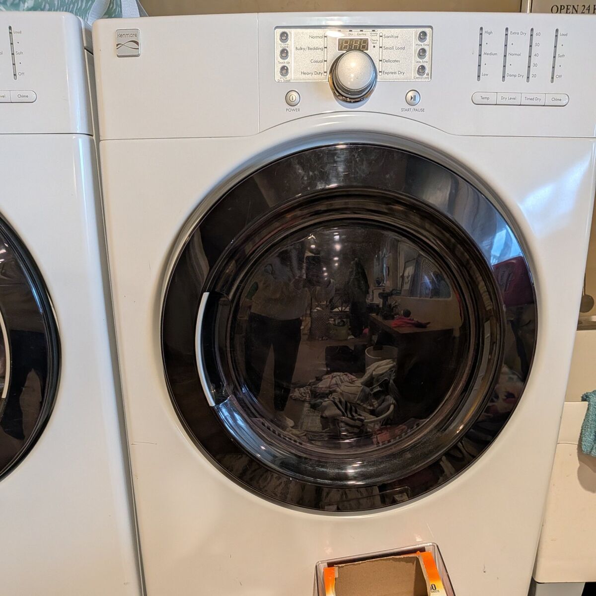 Kenmore Gas Dryer with pedestal
