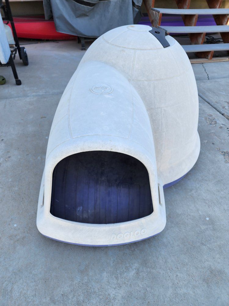 dog house igloo style (Large)