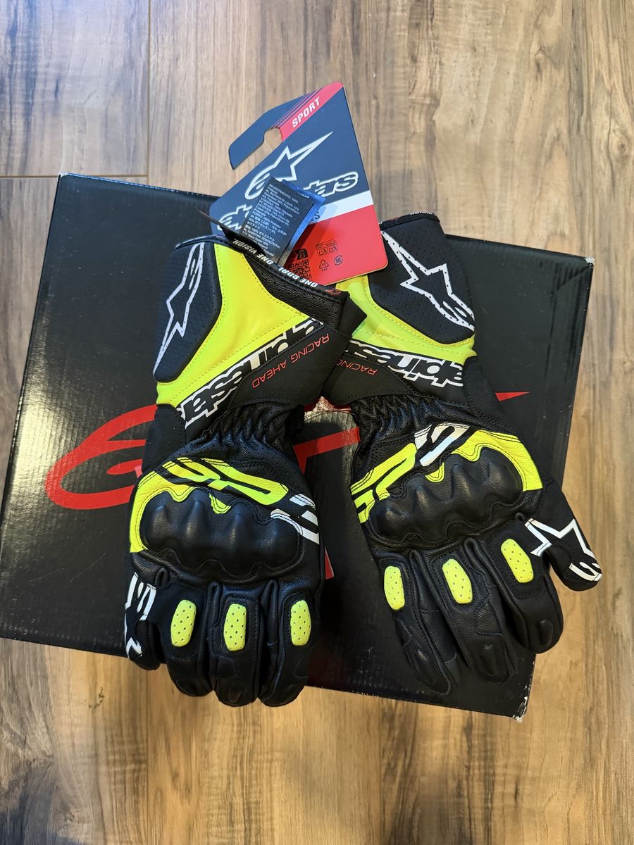Alpinestars boots and gloves (new)