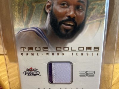 Karl Malone 2001-02 Fleer Force True Colors Game-Worn Jersey Patch Card #32 Jazz NBA ( WOW 2-Colors !!! )