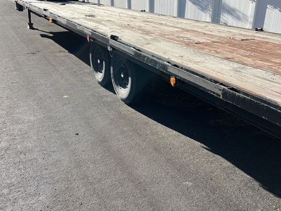 2022 40’ Gooseneck Trailer