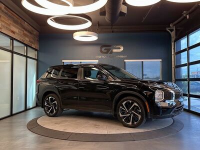 2022 Mitsubishi Outlander ES