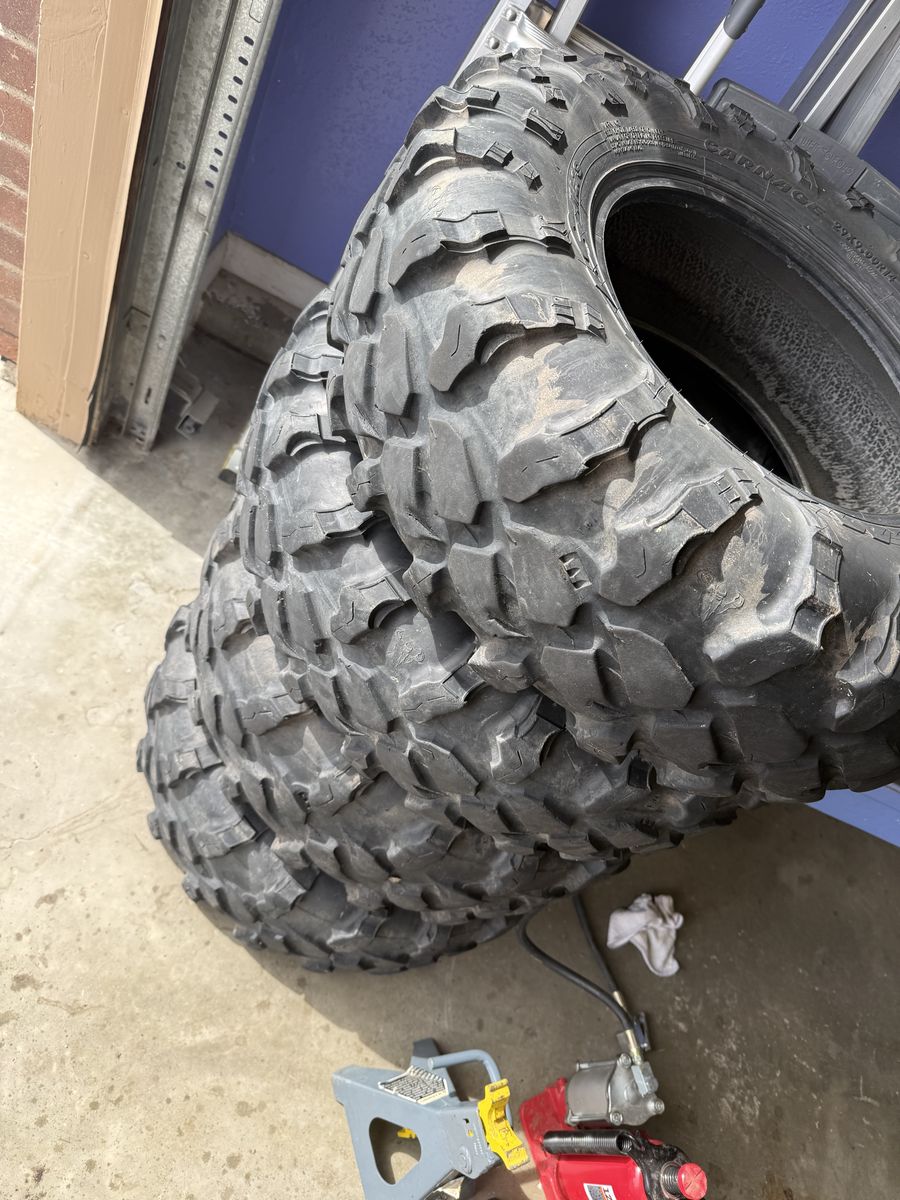 Full set 29” Maxxis Carnage tires (14” rim)