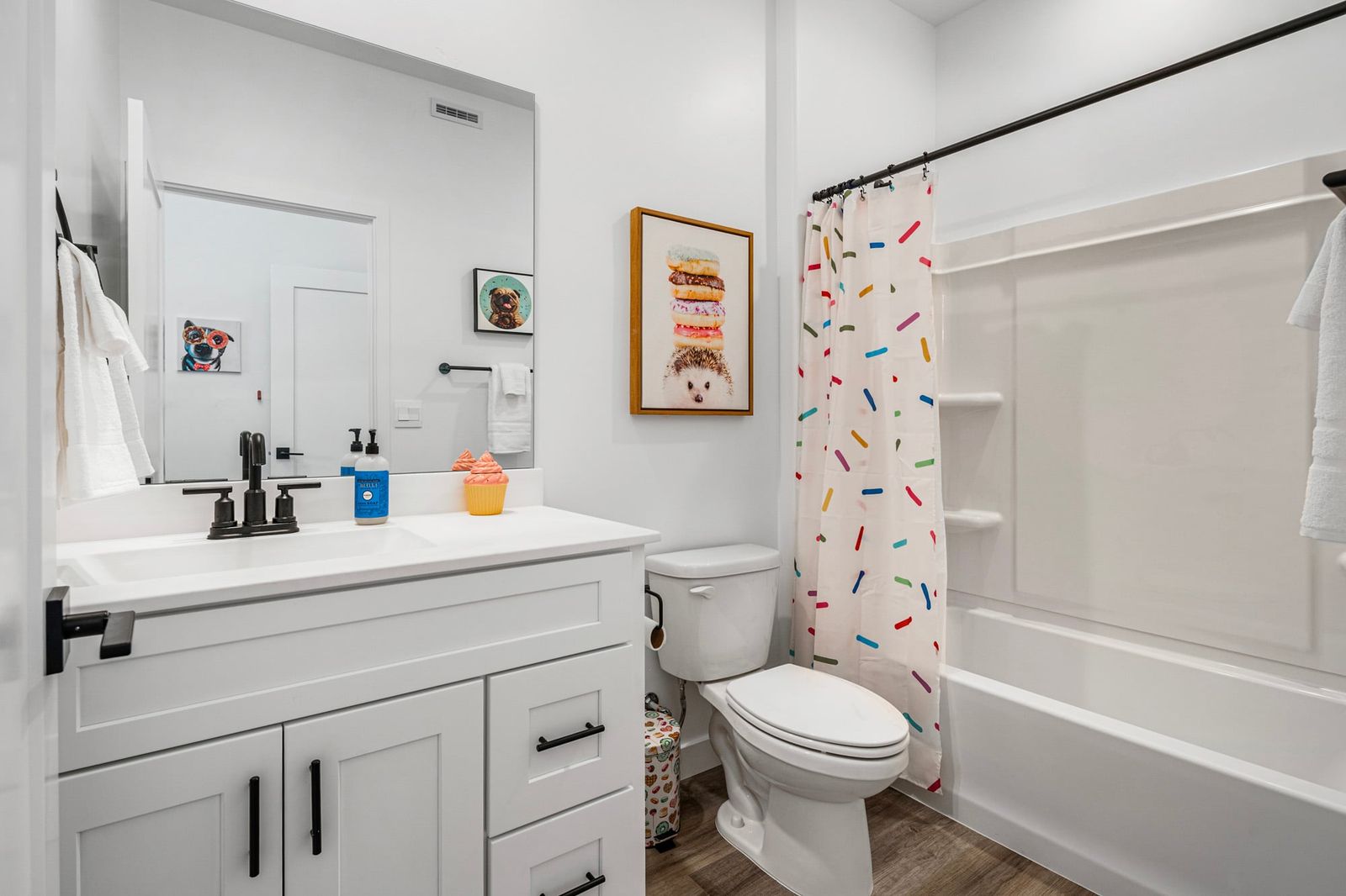 Main image 27