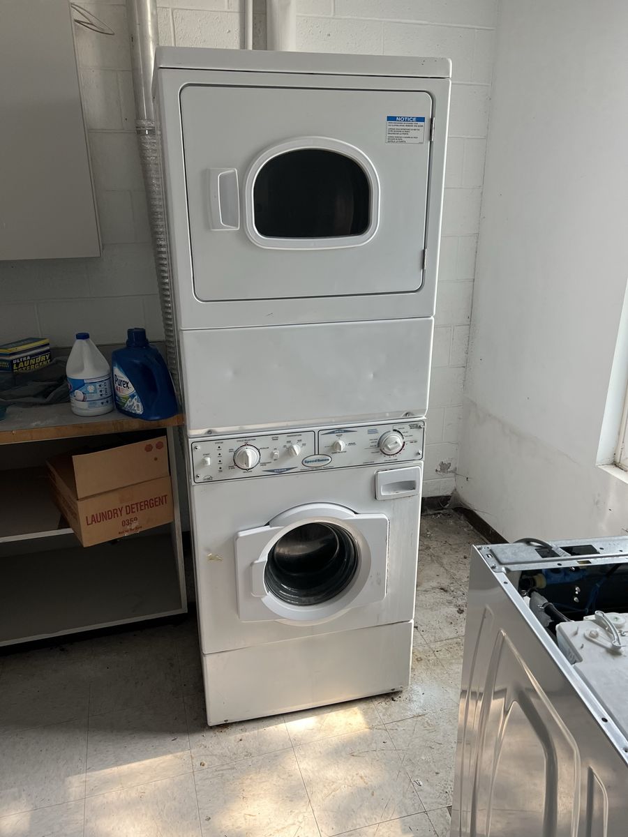 Speed Queen Commercial High Efficiency Washer/Dryer Stack Unit - White, Front Load