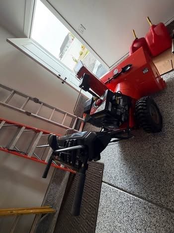 Ariens Deluxe Series, Plowe Model 921048- 30EFI