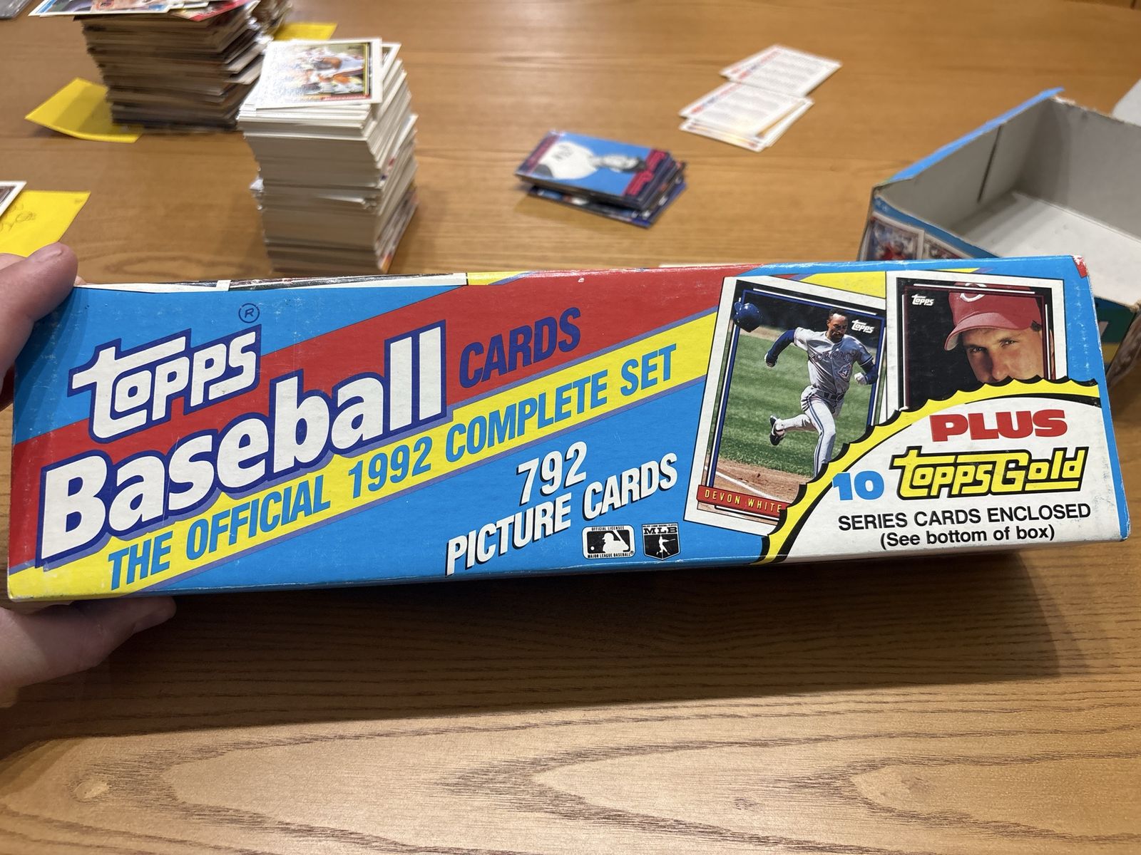 Topps 1992 Baseball Cards The Official Complete Set - 792 Picture Cards + 10 Topps Gold