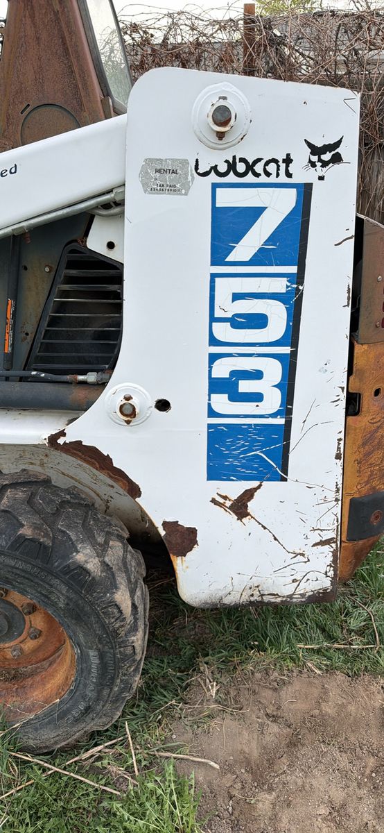 753 Bobcat Skidsteer