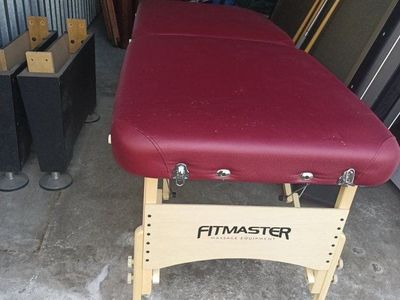 massage table