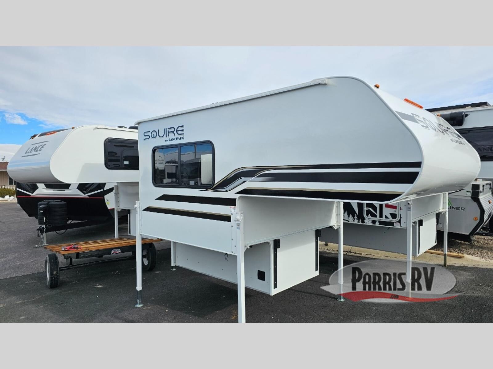 New 2025 Lance Squire Truck Campers SQ605