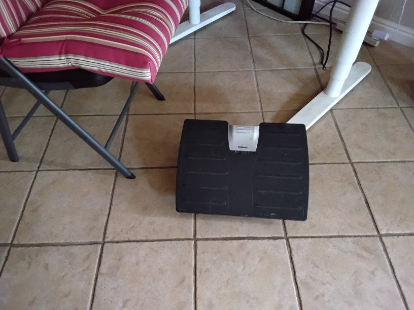 foot rest office desk