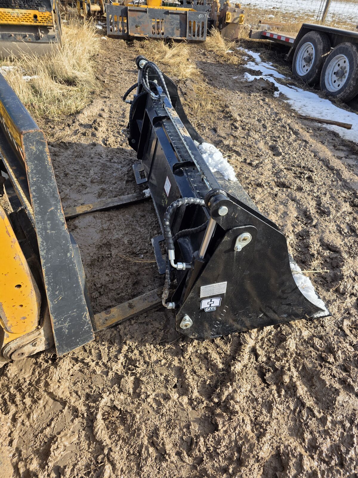 4 in 1 skidsteer bucket 72" new